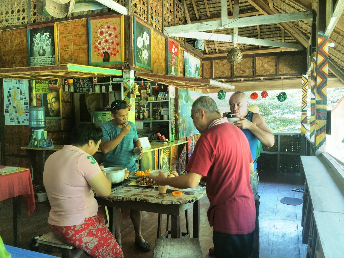 Klub Safari Tourist Inn Tagbina Luaran gambar